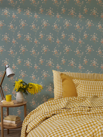 Laurel Green Daisy Bouquet Wallpaper