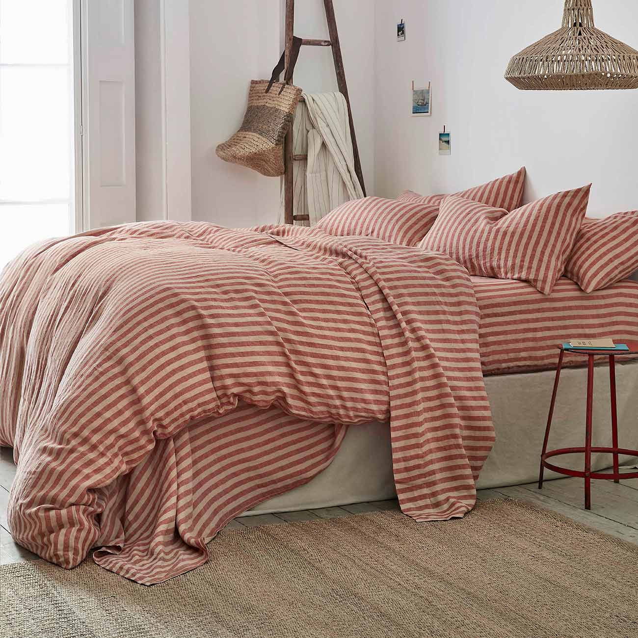 Red striped linen bedding set