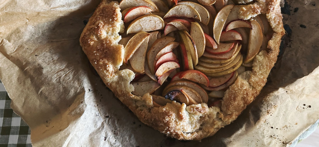 The Perfect Thanksgiving Dessert: A Warming Apple Galette