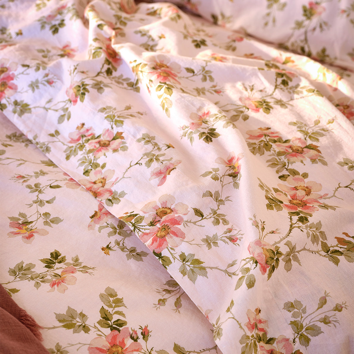 Cream Pastel Field Rose Linen Blend Flat Sheet