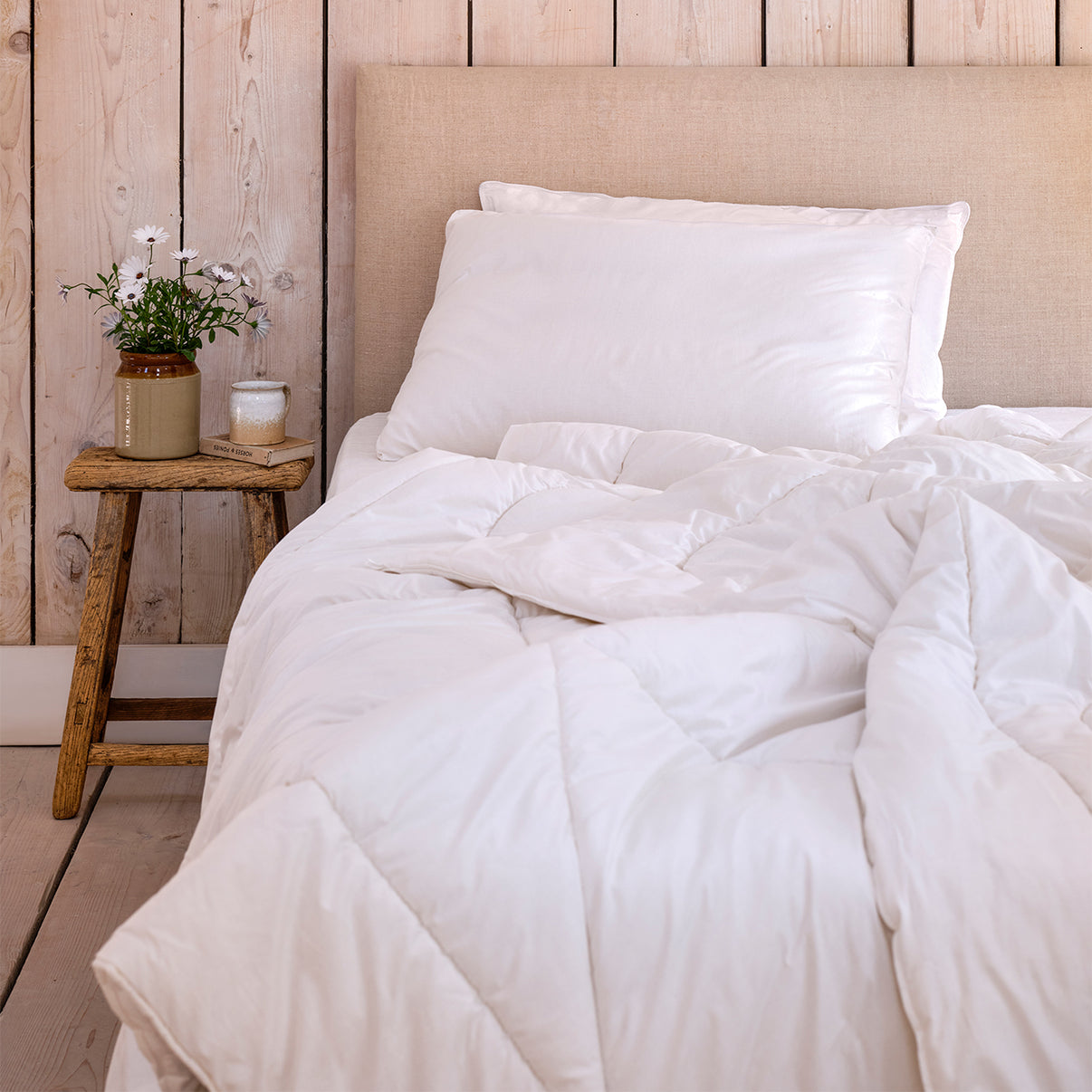 British Wool Duvet Piglet in Bed US