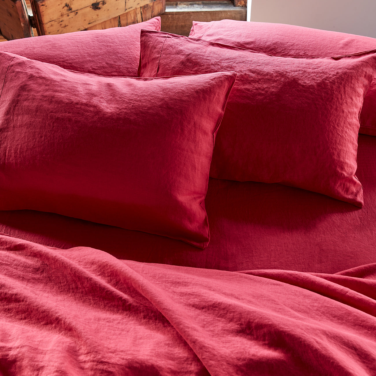 Fuchsia Linen Pillowcases (Pair)