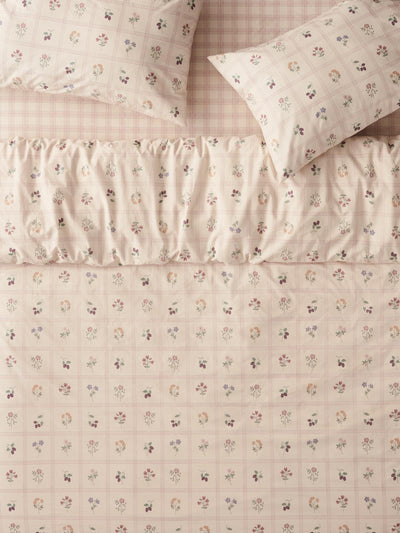 Mindful Cream Hedgerow Floral Cotton Duvet Set - alternate image