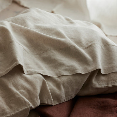 Oatmeal 100% Linen Flat Sheet - Piglet in Bed US