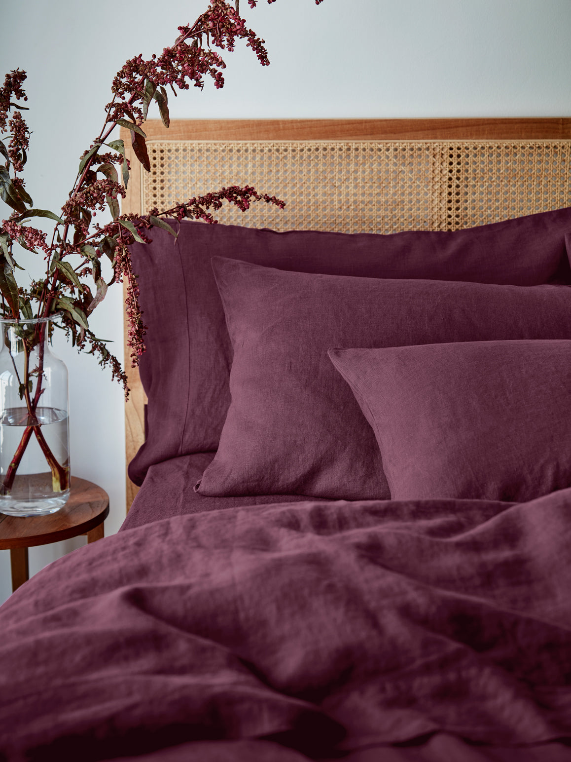 Plain Berry Linen Blend Bedding