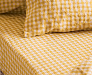 Honey Gingham Linen Blend Fitted Sheet - Piglet in Bed US