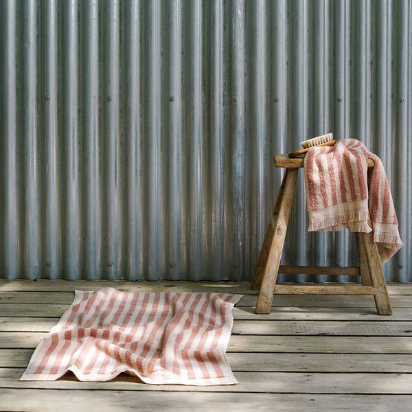 Sand Shell Stripe Cotton Bath Mat