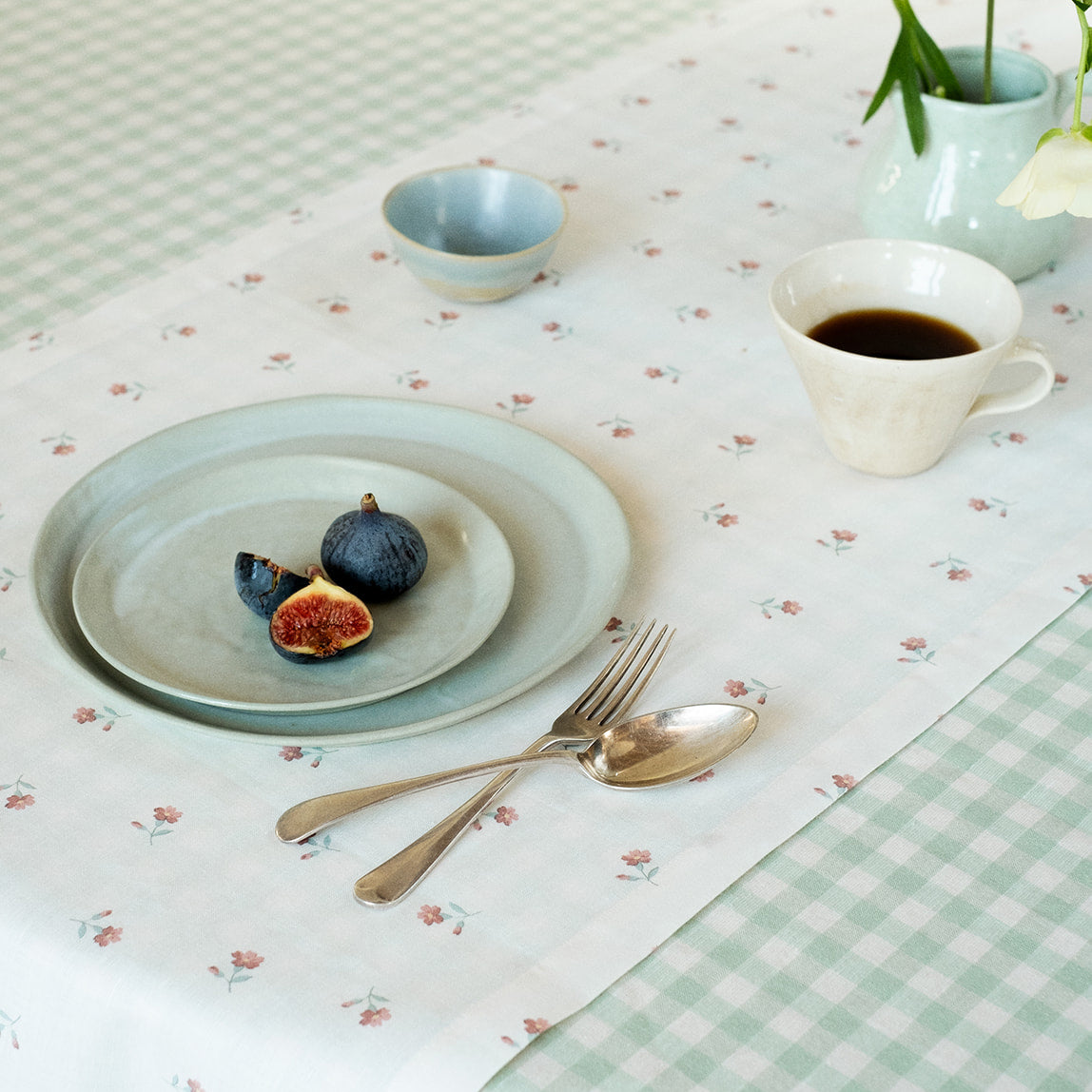 Pearl Posy Bud Linen Blend Table Runner
