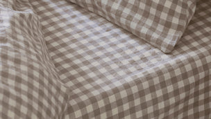 Mushroom Gingham Linen Blend Fitted Sheet - Piglet in Bed US