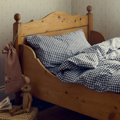 Indigo Kids Gingham Cotton Bedding Set - Piglet in Bed US