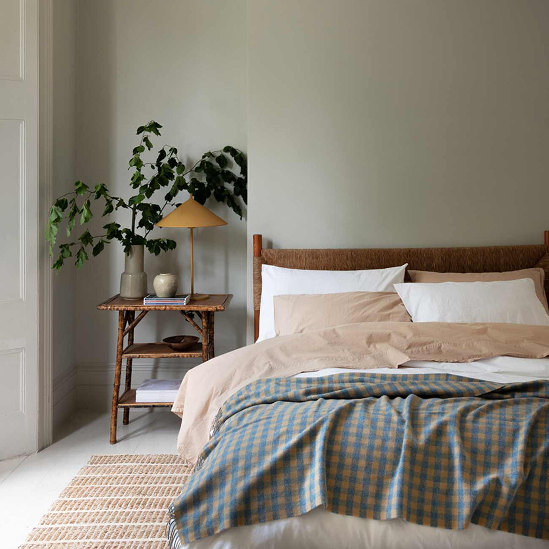 Warm Blue Gingham Wool Blanket Piglet in Bed US