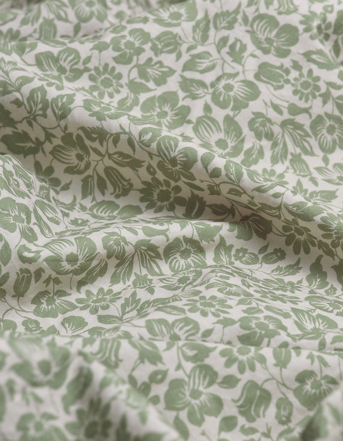 Pear Meadow Floral Printed Cotton Fabric Detail